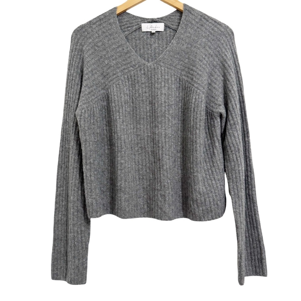 L’Academie Ribbed V Neck Crop Sweater Medium